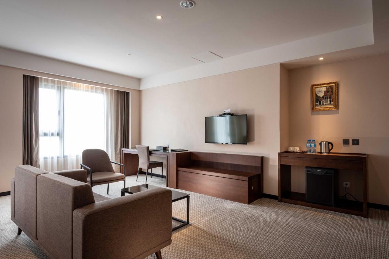 Lailai Hotel Taizhong Zewnętrze zdjęcie