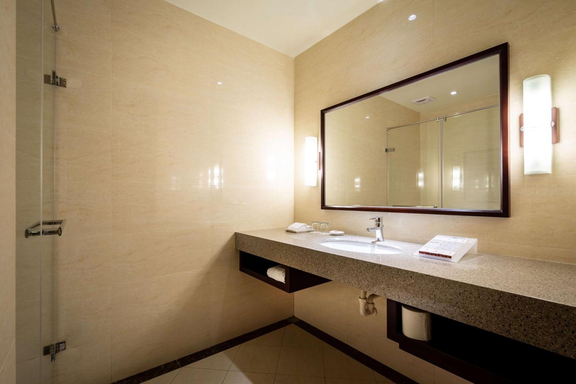 Lailai Hotel Taizhong Zewnętrze zdjęcie