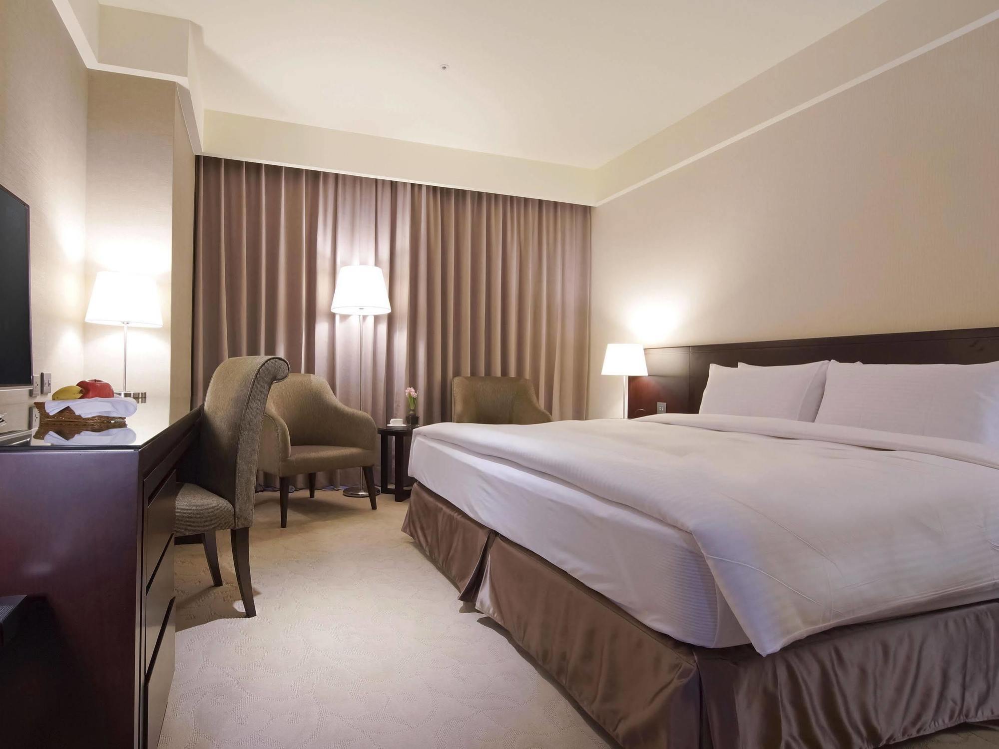 Lailai Hotel Taizhong Zewnętrze zdjęcie