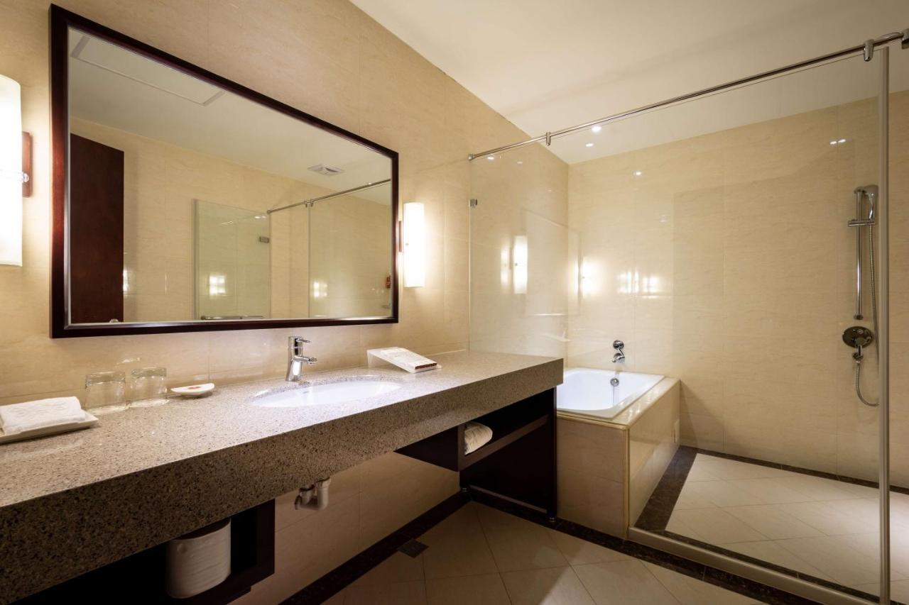 Lailai Hotel Taizhong Zewnętrze zdjęcie